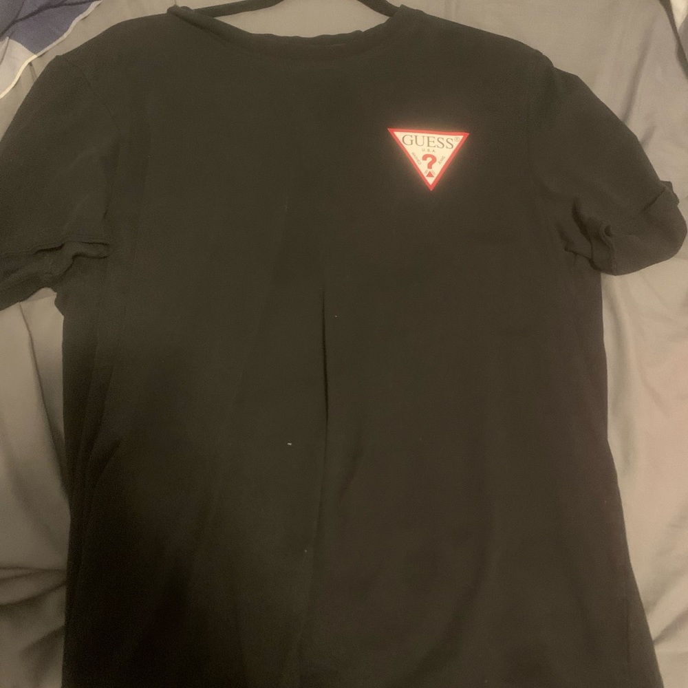 Men’s guess shirt